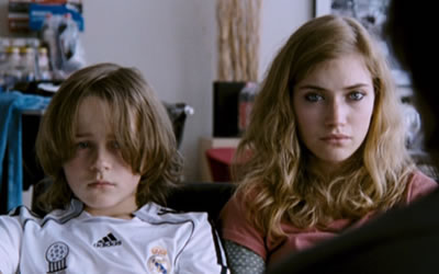 Mackintosh Muggleton and Imogen Poots in 28 Weeks Later