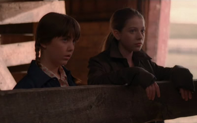 Yvonne Zima and Michelle Trachtenberg in A Father's Choice (2000)