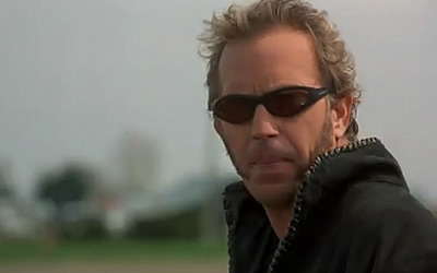 Kevin Costner as Murphy in 3000 Miles To Graceland