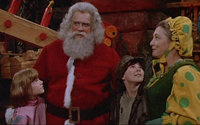 Carrie Kei Heim, David Huddleston, Christian Fitzpatrick and Judy Cornwell in Santa Claus (1985) Carrie Kei Heim, David Huddleston, Christian Fitzpatrick and Judy Cornwell in Santa Claus (1985)