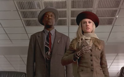 Delroy Lindo and Holly Hunter in A Life Less Ordinary (1997) Delroy Lindo and Holly Hunter in A Life Less Ordinary (1997)