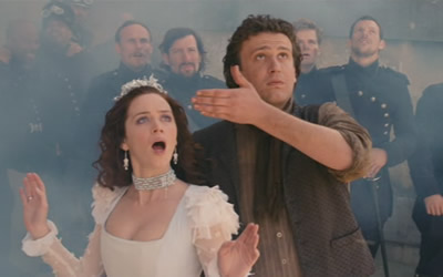 Emily Blunt and Jason Segel in Gulliver's Travels (2010)