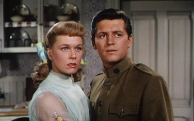 Doris Day and Gordon MacRae in On Moonlight Bay (1951) Doris Day and Gordon MacRae in On Moonlight Bay (1951)
