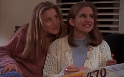 Sarah Chalke and Anna Chlumsky in A Child's Wish (1997) (aka: A Fight for Justice)