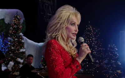 Dolly Parton in A Country Christmas Story (2013)