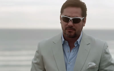 Dean Cain in Beverly Hills Christmas (2015) Dean Cain in Beverly Hills Christmas (2015)