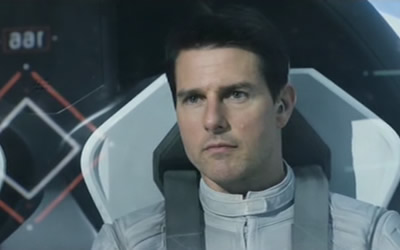 Tom Cruise in Oblivion (2013)